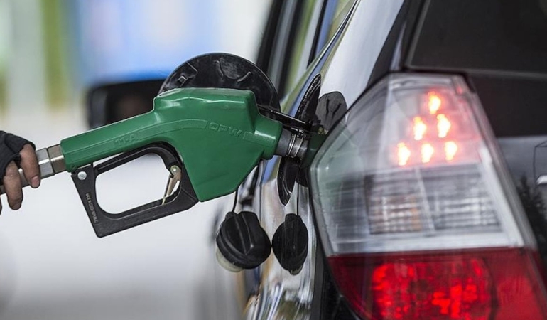 Depoları doldurun: Akaryakıta zam beklentisi