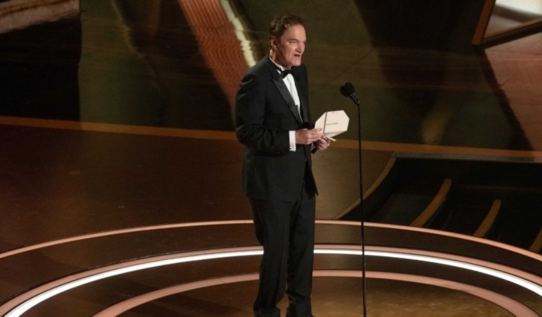 Hep küçük roller oynuyordu… Efsane yönetmen 30 yıl sonra yine başrolde