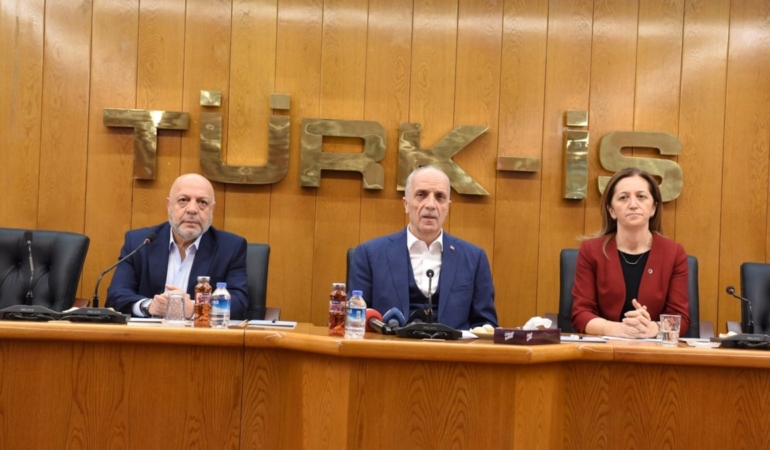 İktidara yakın TÜRK-İŞ ve HAK-İŞ Asgari Ücret Tespit Komisyonu’na katılmayacağını açıkladı