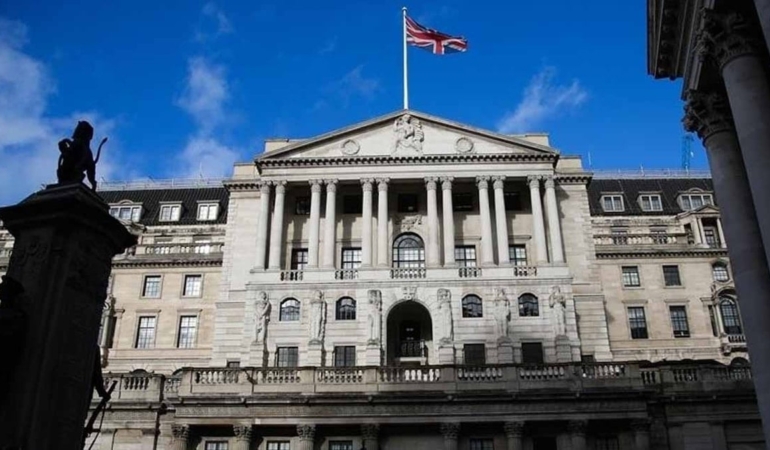 İngiltere Merkez Bankası alarm veriyor: Yapay zeka balonu patlayacak