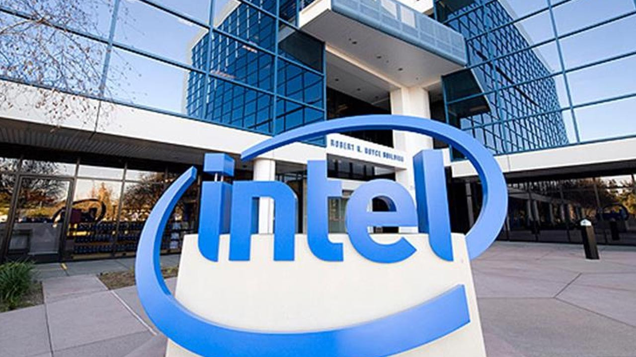 intelin-geliri-ucuncu-ceyrekte-artti-VaE9P6jH.jpg