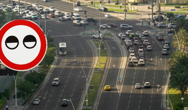 Kısık gözlü trafik levhası hayat kurtarıyor: İşte anlamı