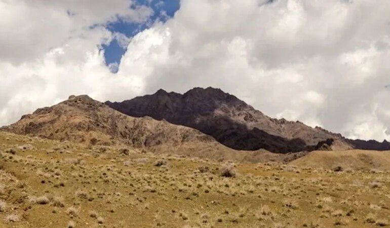 Komşumuzda söndüğü düşünülen yanardağ 710 bin yıl sonra uyanmaya başladı