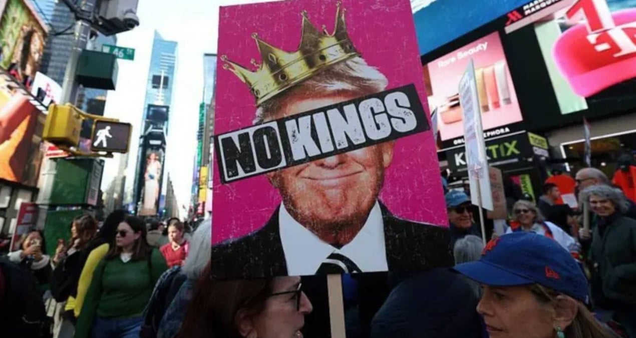 krallara-hayir-protestolari-trumpi-kizdirdi-TYKRFKcz.jpg