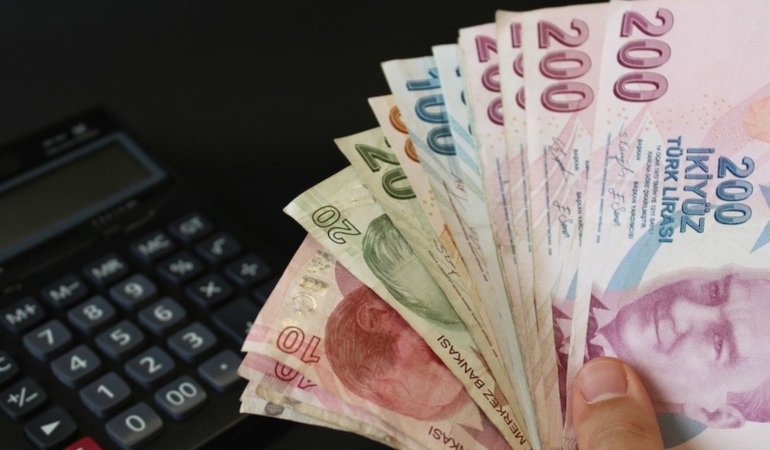 Memur ve emekli zammında hesap değişti: Ankara’da seyyanen zam kulisi hareketlendi!