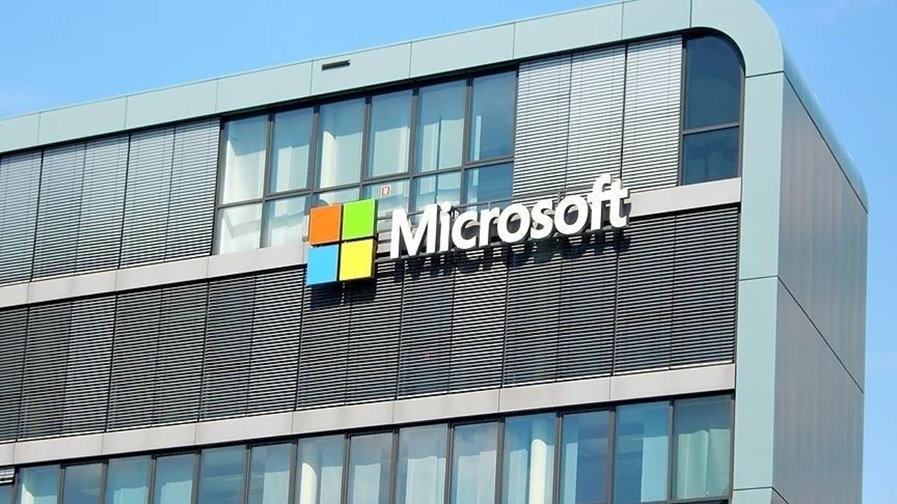 microsoft-ve-nscaleden-dev-yapay-zeka-altyapi-atilimi-9zFDjzYB.png