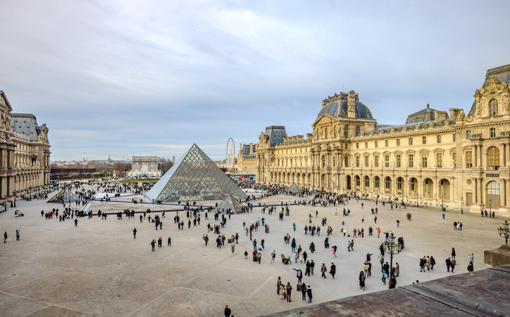 Paris’in yeni merak noktası: Soygunun gerçekleştiği galeriye en yakın yer