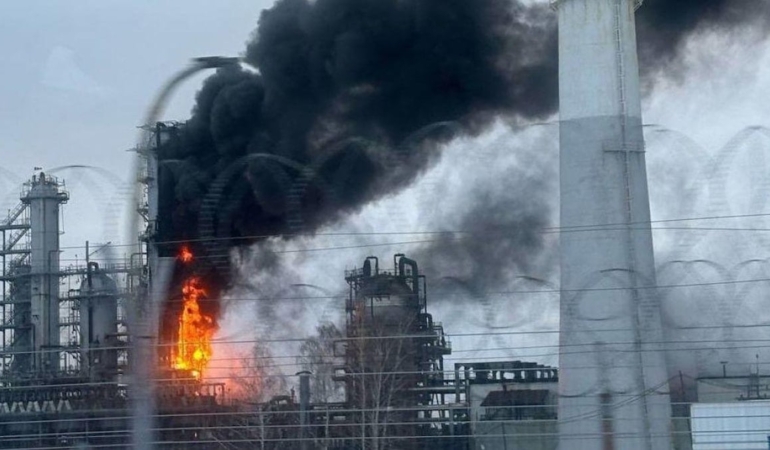 Rusya’nın rafinerileri yanıyor: Türkiye’nin aldığı petrole ne olacak?