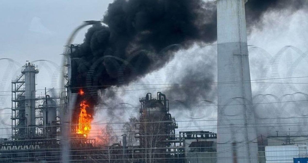 rusyanin-rafinerileri-yaniyor-turkiyenin-aldigi-petrole-ne-olacak-dwZRXV1O.jpg