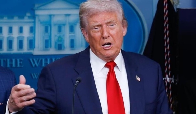 Trump, bütçeyi onaylarlarsa Demokratlarla görüşeceğini söyledi