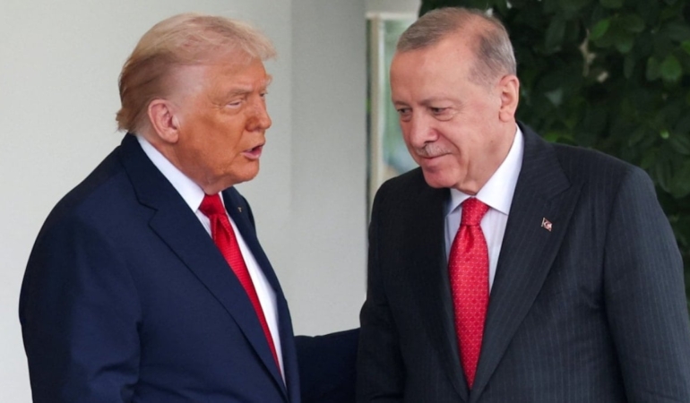 Trump dünyanın önünde Erdoğan’a teşekkür etti!