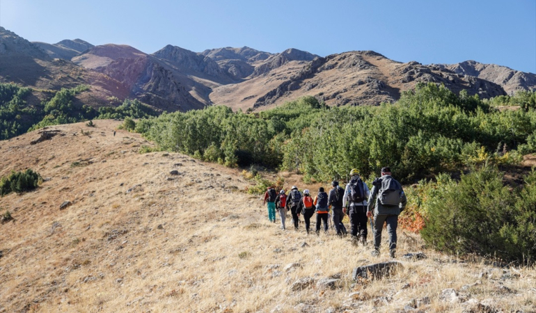 Tunceli’nin 3 bin rakımlı sessiz devi: Sultan Baba Dağı