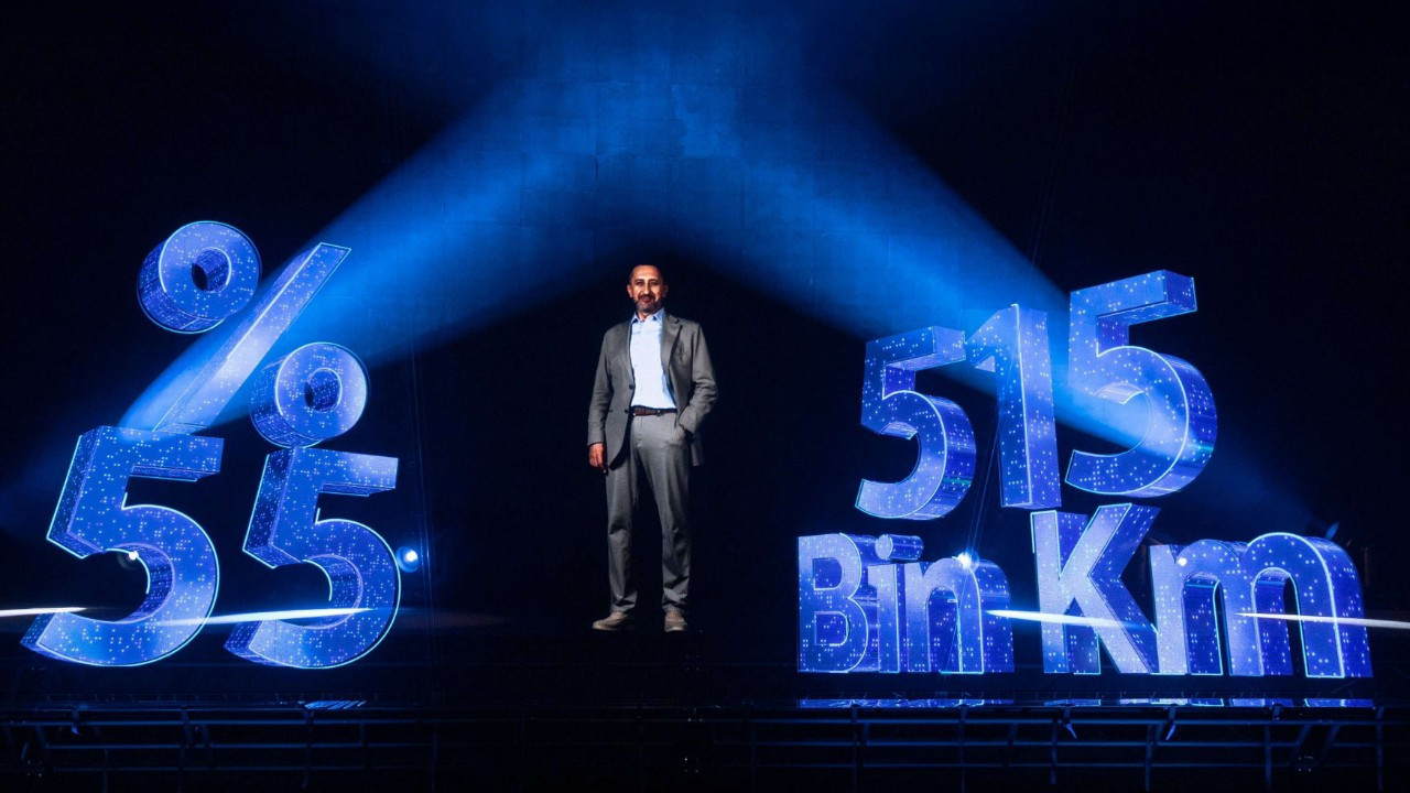 turk-telekomdan-turkiyede-bir-birinci-5g-hologram-basin-toplantisi-PnL6gtMS.jpg