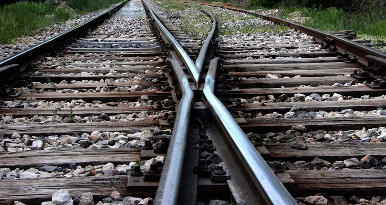 ulke-tren-kazasiyla-sarsildi-15-olu-OCSR7zzf.jpg