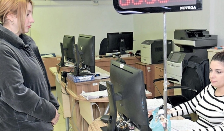 Vergi yükü vatandaşa, istisna tanıdığa