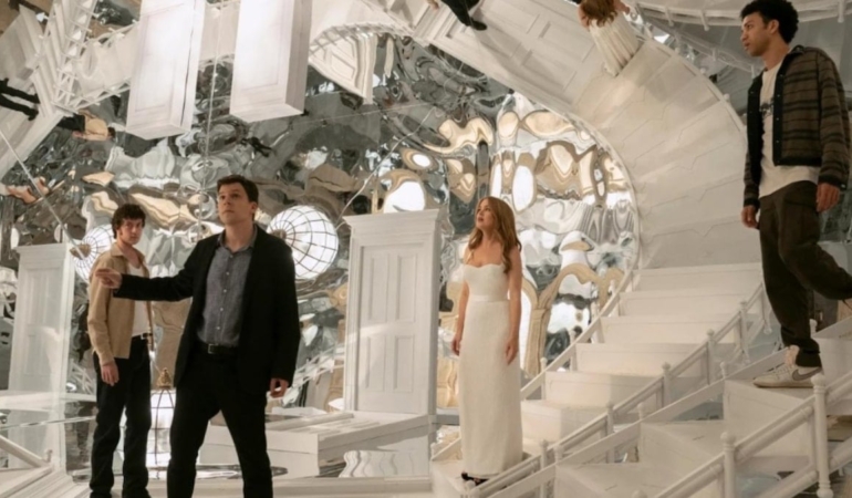 10 yıl sonra geldi, gişede zirve yaptı