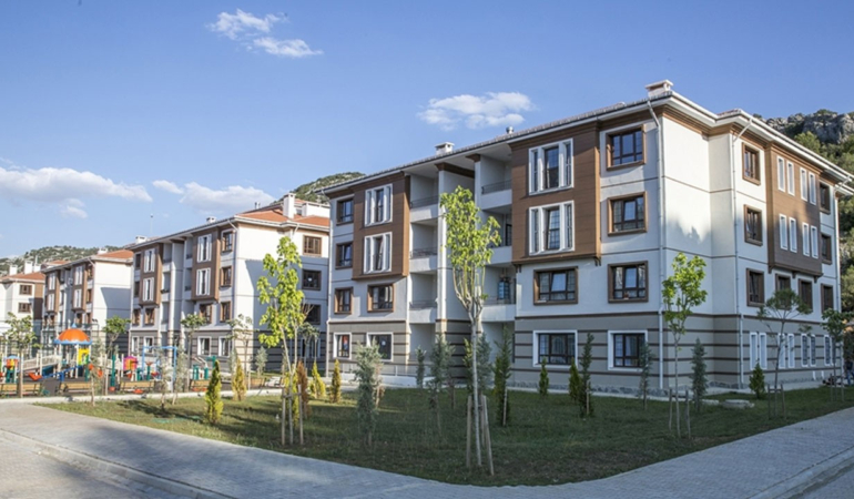 500 bin toplumsal konuta rekor ilgi: Birinci gün 936 bin kişi başvurdu