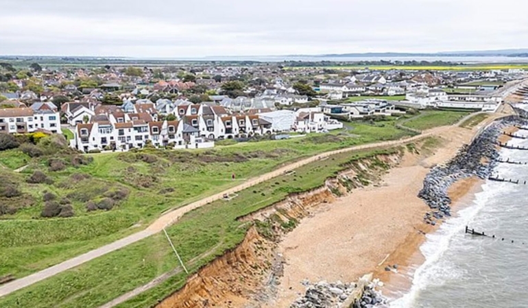 500 yıl önce yaşayan din adamı genç çifti zengin etti