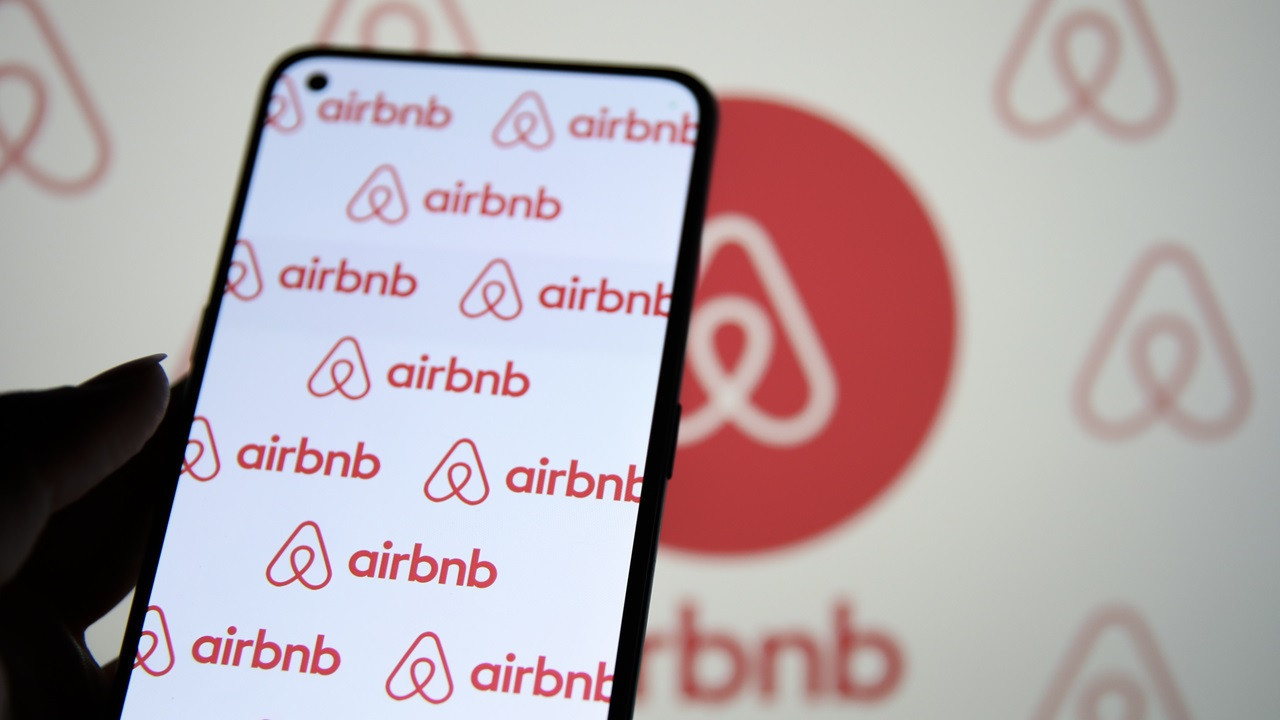 airbnb-yilin-son-ceyregi-icin-gelir-beklentisini-yukseltti-QELmTvKq.jpg