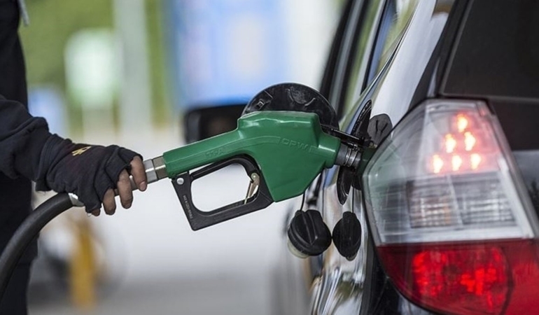 Akaryakıtta tabela değişiyor: Motorine indirim geliyor