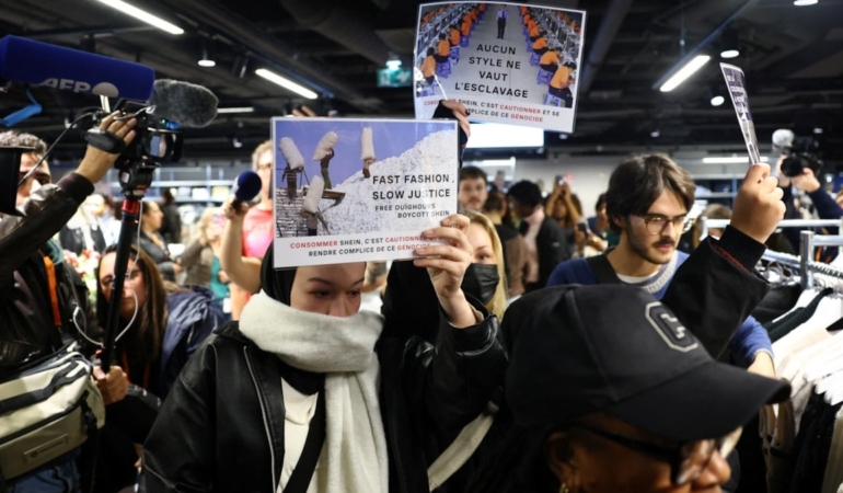 Çinli şirketin sattığı çocuğa benzeyen silikon ‘şişme bebekler’, Paris’i alarma geçirdi