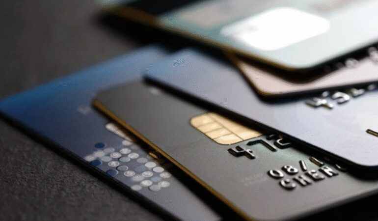 Devlet Başkanı’nın kredi kartı ekstresi ülkeyi karıştırdı