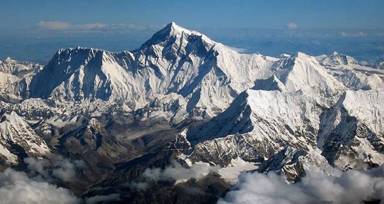 dunyanin-en-yuksegi-everest-degil-100-kat-daha-uzun-daglar-bulundu-bq1rzPnn.jpg