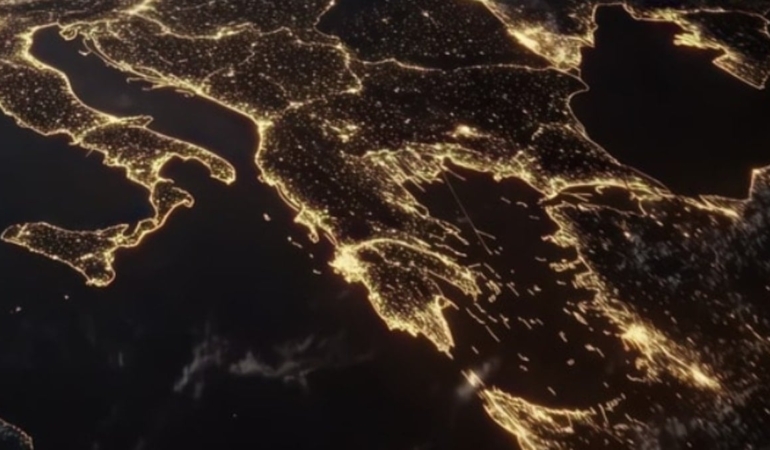 Dünyanın en zengin insanı güneşin önünü kapatma teklifini duyurdu