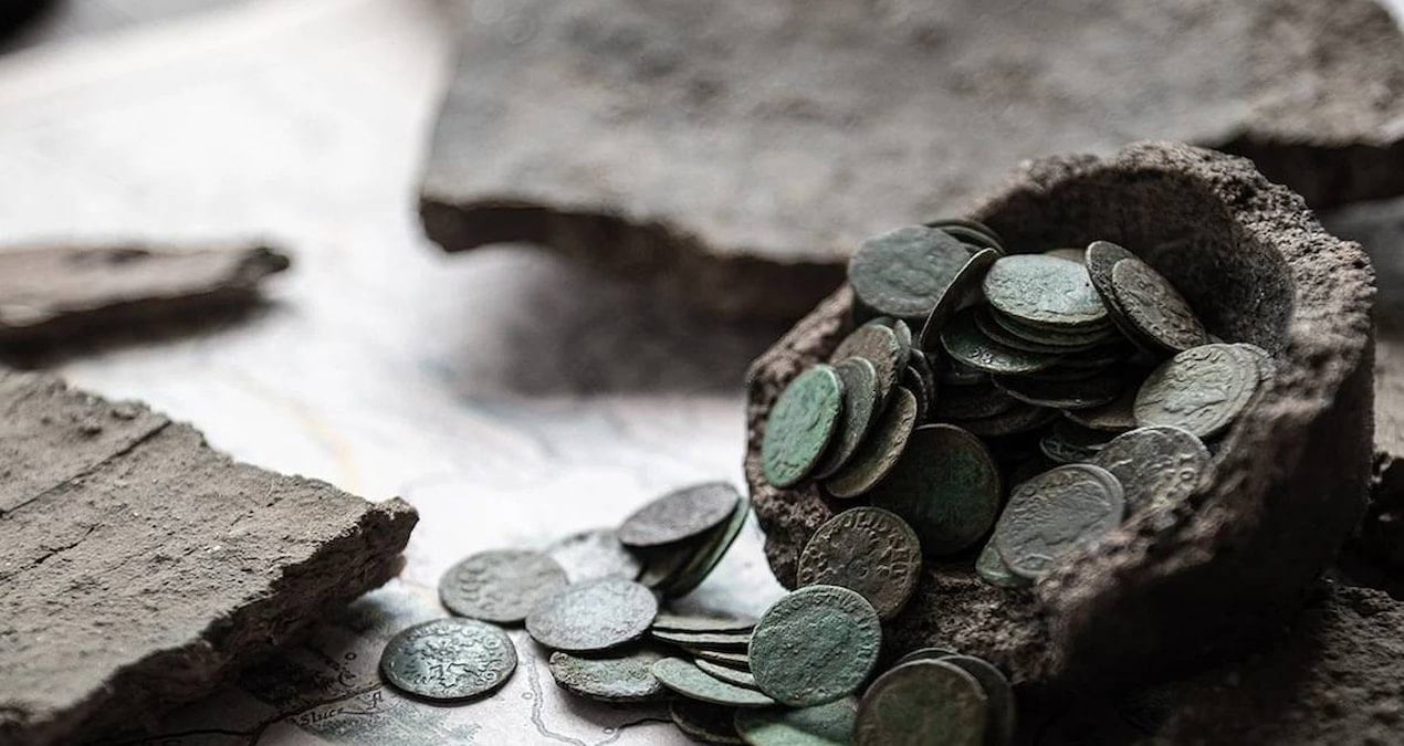fakir-gidip-zengin-donduler-1000-yillik-viking-hazinesi-buldular-aHlPcy1P.jpg