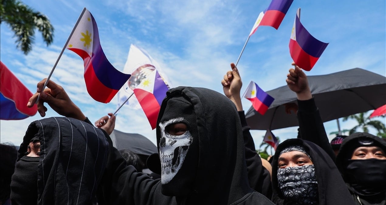 filipinlerde-sel-projeleri-yolsuzlugu-protestosu-wrY1BItS.jpg