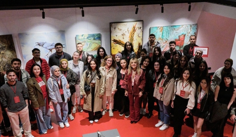 Genç sanatçı adayları İstanbul’un sanat dünyasını keşfetti