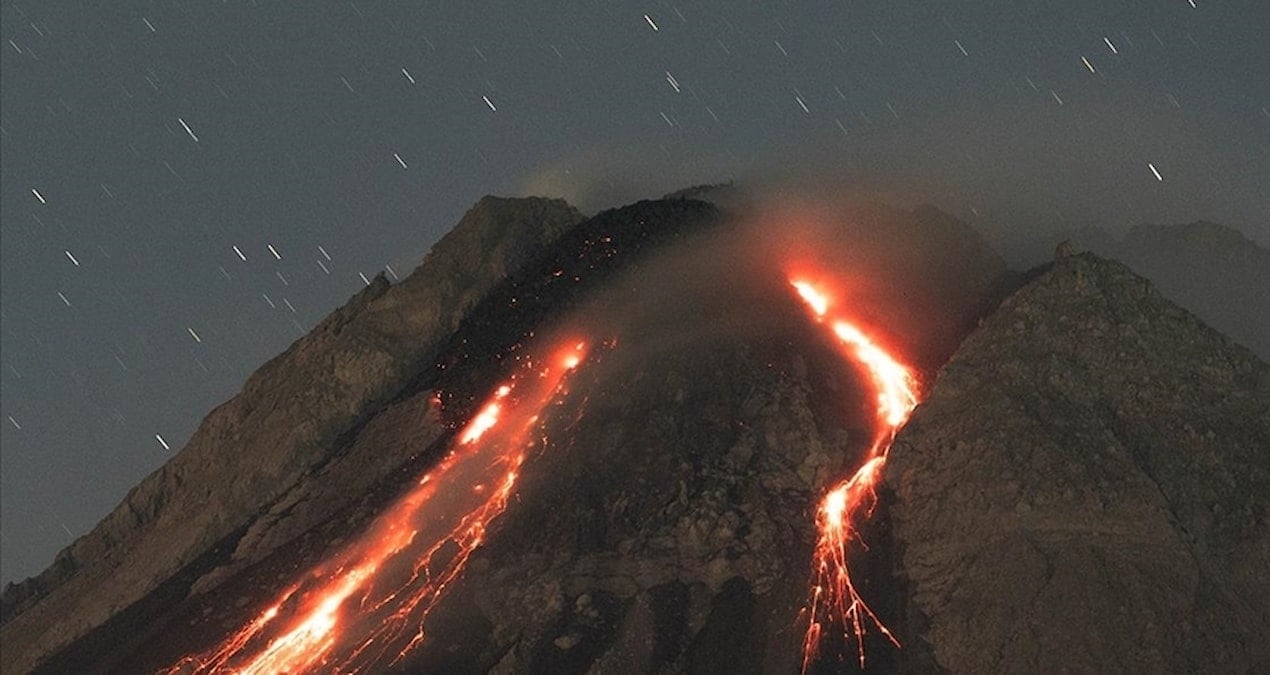 japonyanin-en-aktif-yanardagi-sakurajima-faaliyete-gecti-sdlPd96D.jpg