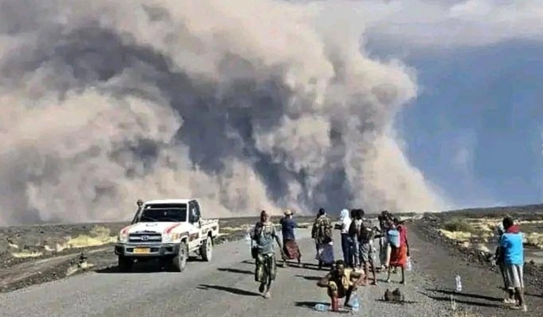 Köyler kül altında kaldı, yiyecek bulmak zorlaştı: Bir anda felaketi yaşadılar