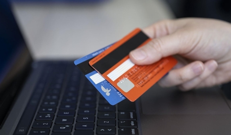 Kredi kartlarına yeni kısıtlama: Bu saatler arasında nakit çekim yapılamayacak