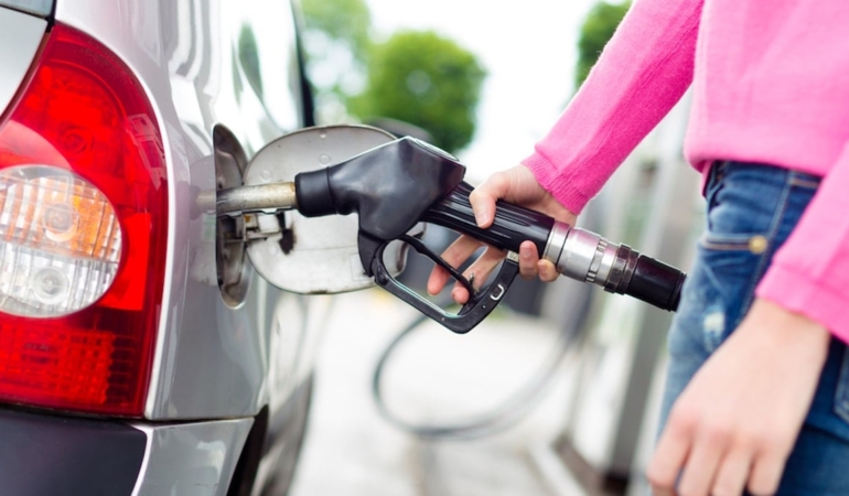 Motorine indirim geldi: Akaryakıt tabelaları değişti