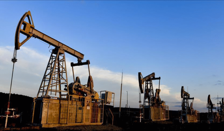 Novorossiysk’te sevkiyat yeniden başladı, petrol fiyatları geriledi