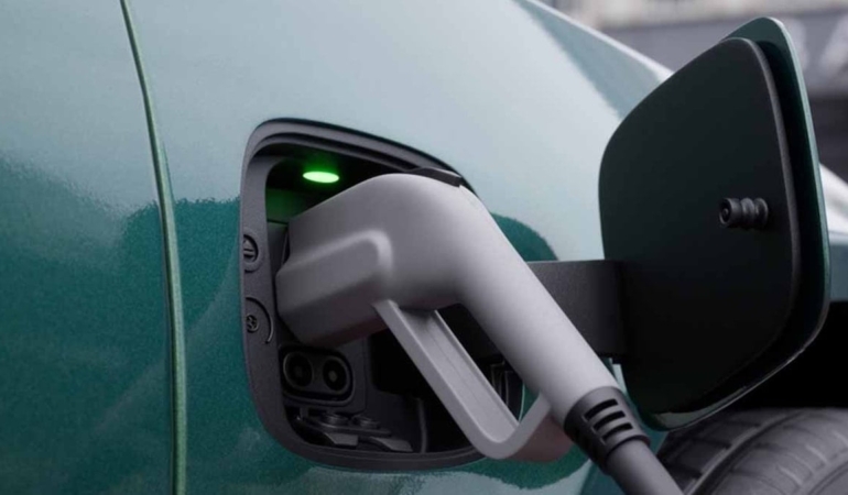 Otomotiv uzmanlarının ‘kesinlikle uzak durun’ listesine aldığı 4 hibrit araba modeli… Sadece masraf çıkarırlar