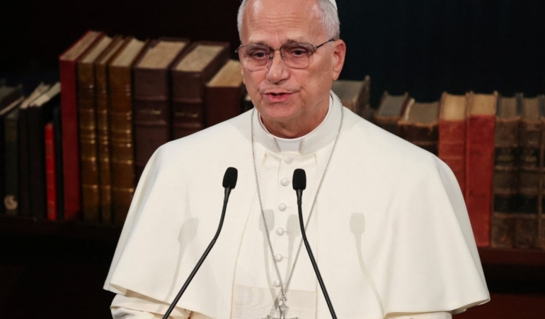 Papa’nın ziyaretinin sembolü, Boğaz Köprüsü çıktı: Türkiye’yi övdü