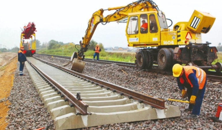 Raylar yandaş için döşeniyor