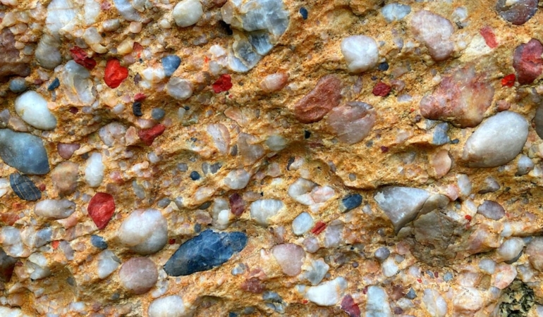 Sahildeki çakıl taşı hayatını değiştirdi: Paraya para demiyor