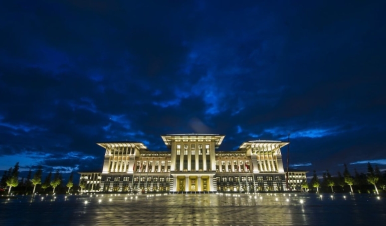 Saray musluğundan para akıyor