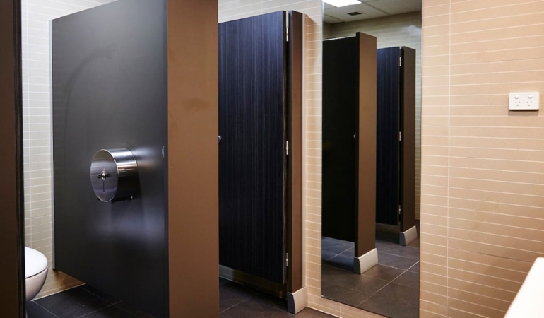 Tuvalet süresini gören patronu anında işine son verdi