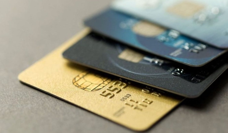 Ülkenin lideri kredi kartı ektresini paylaştı! Striptiz kulübünde harcama yaptığı ortaya çıktı