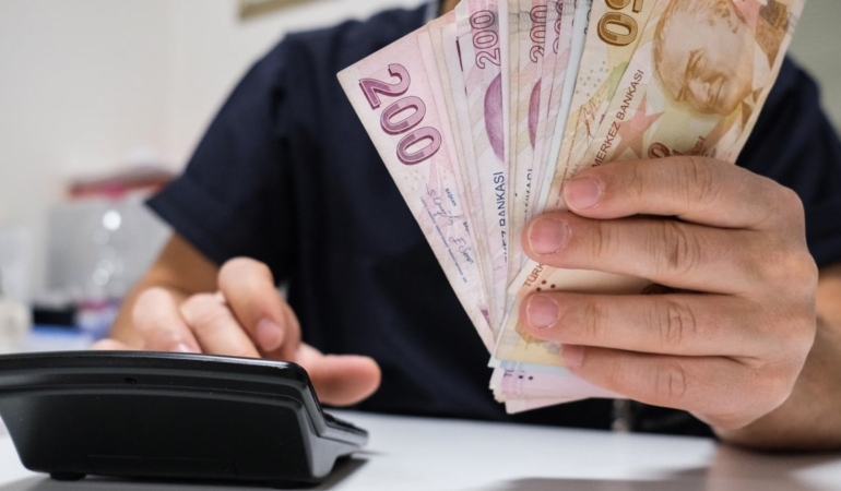 Yapay zekaların asgari ücret tahminleri belli oldu