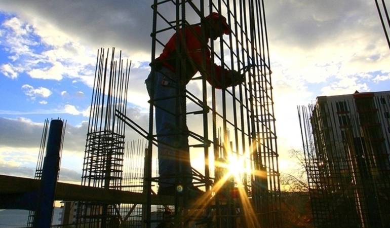 Büyüme inşaattan, daralma tencereden