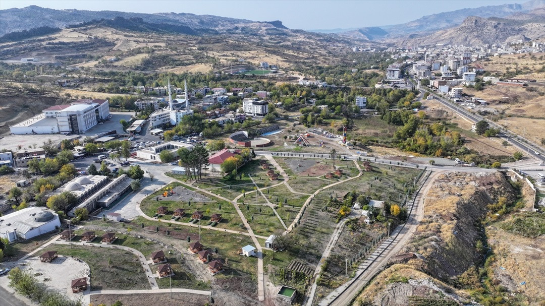 dort-mevsim-turizm-cenneti-cermik-89KXBynl.jpg