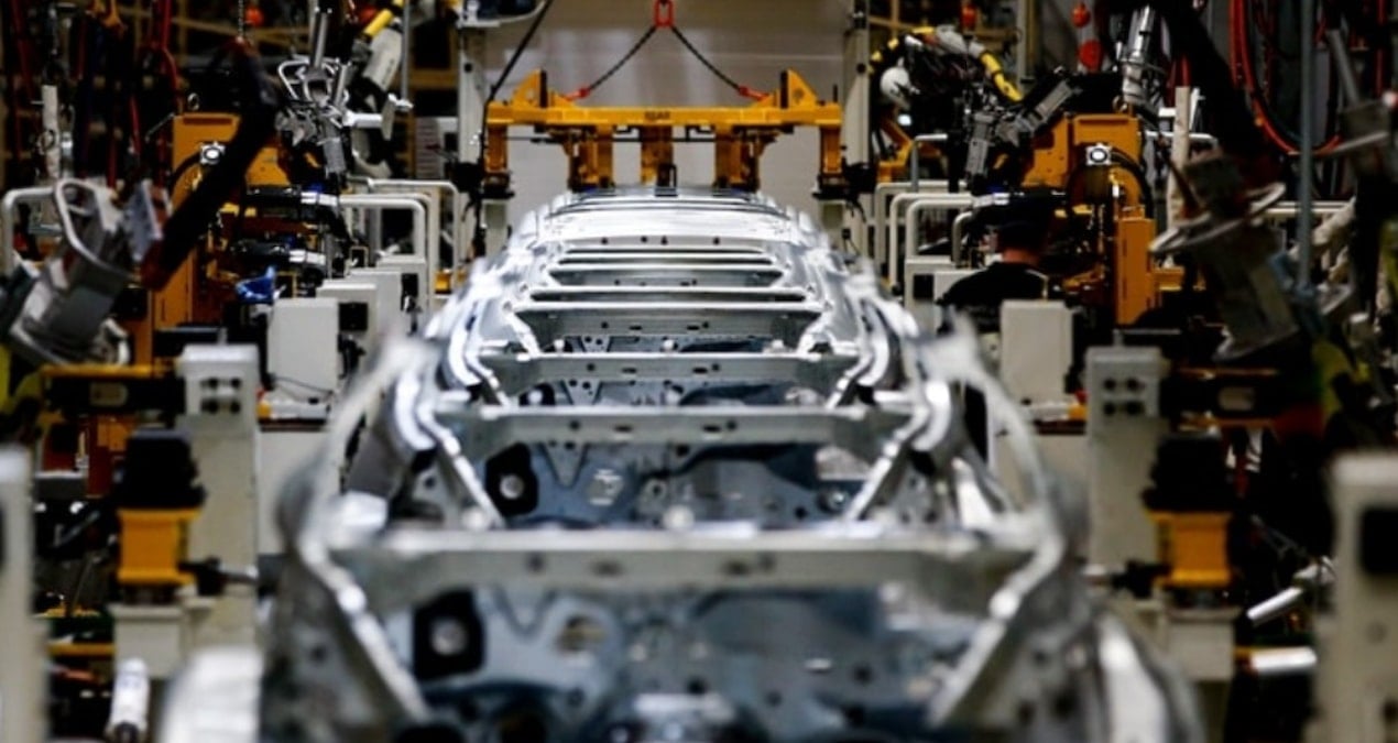 otomotiv-uretimi-kasimda-rekor-kirdi-QwaKIsBX.jpg