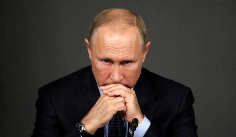 Putin vizesiz seyahat kararını imzaladı