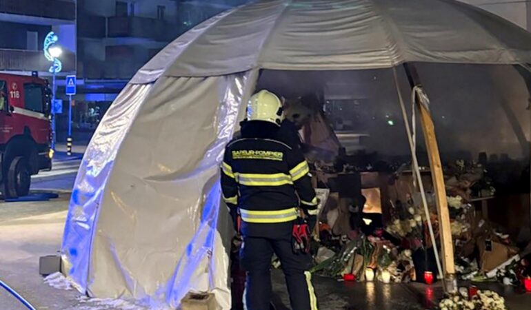 41 kişinin öldüğü yangın faciasının anıtı da yandı