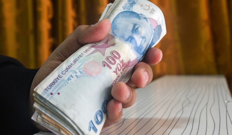 Emekli olup başka şehre gidenler dikkat: Yargıtay’dan milyonluk tazminatın önünü açan “rekabet” kararı